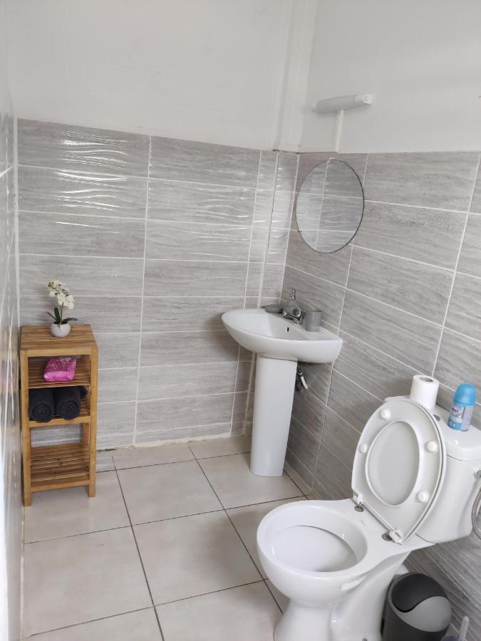 Keshy Island Colibri Apartment Baillif Екстериор снимка